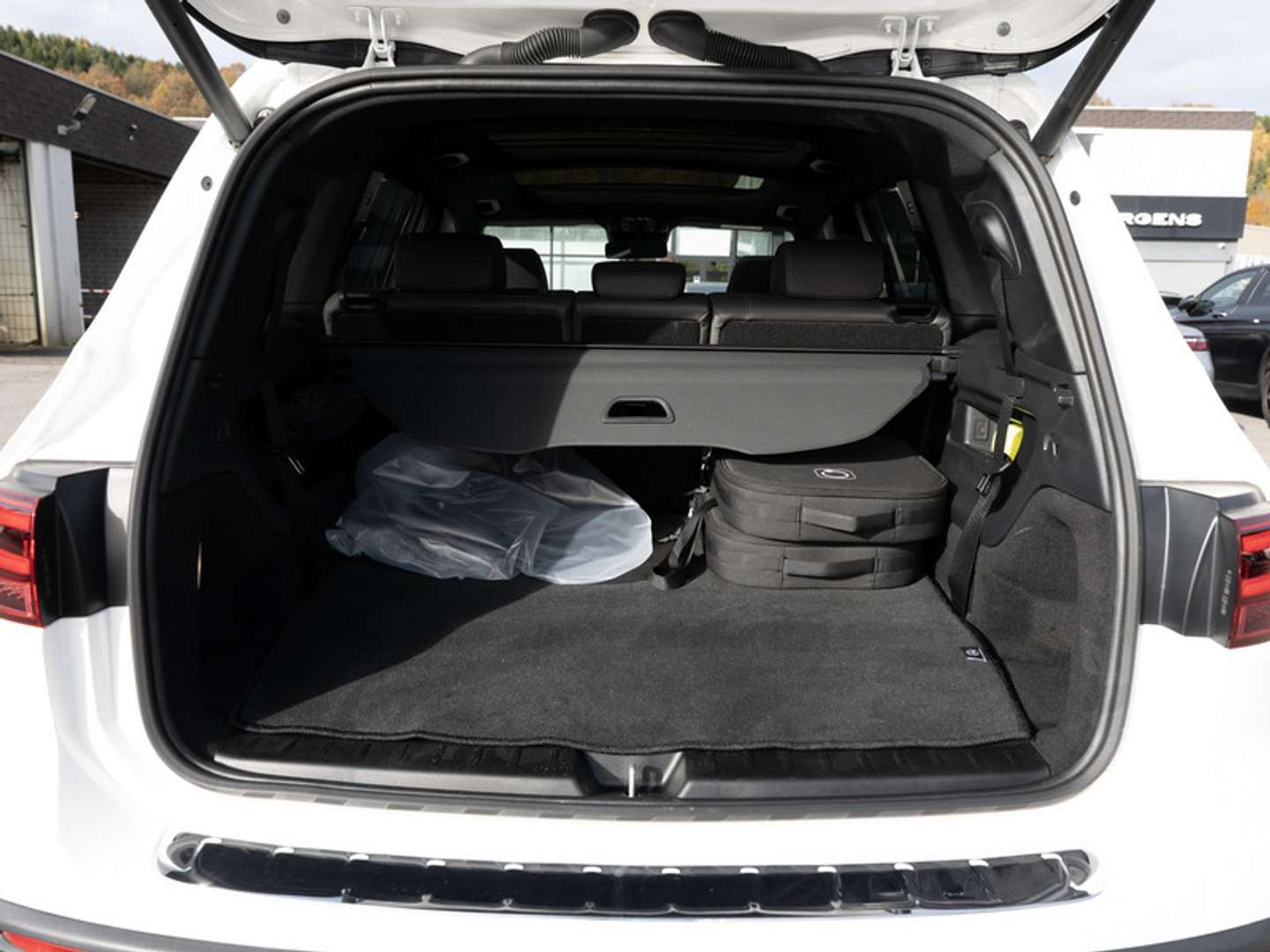 Mercedes EQB 300 Night Edition - 2024 - Joinsteer - #6