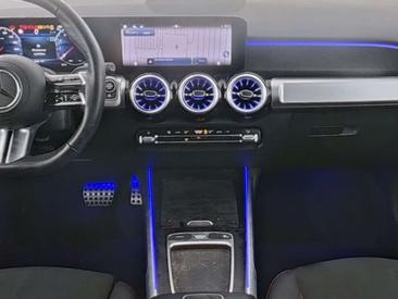 Mercedes GLB 250 250 AMG Line — photo 4