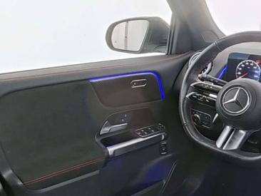 Mercedes GLB 250 250 AMG Line — photo 8