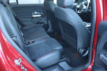 Mercedes GLB 200 Business — photo 36