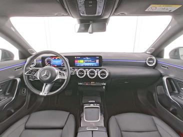 Mercedes CLA 180 Night Edition — photo 5