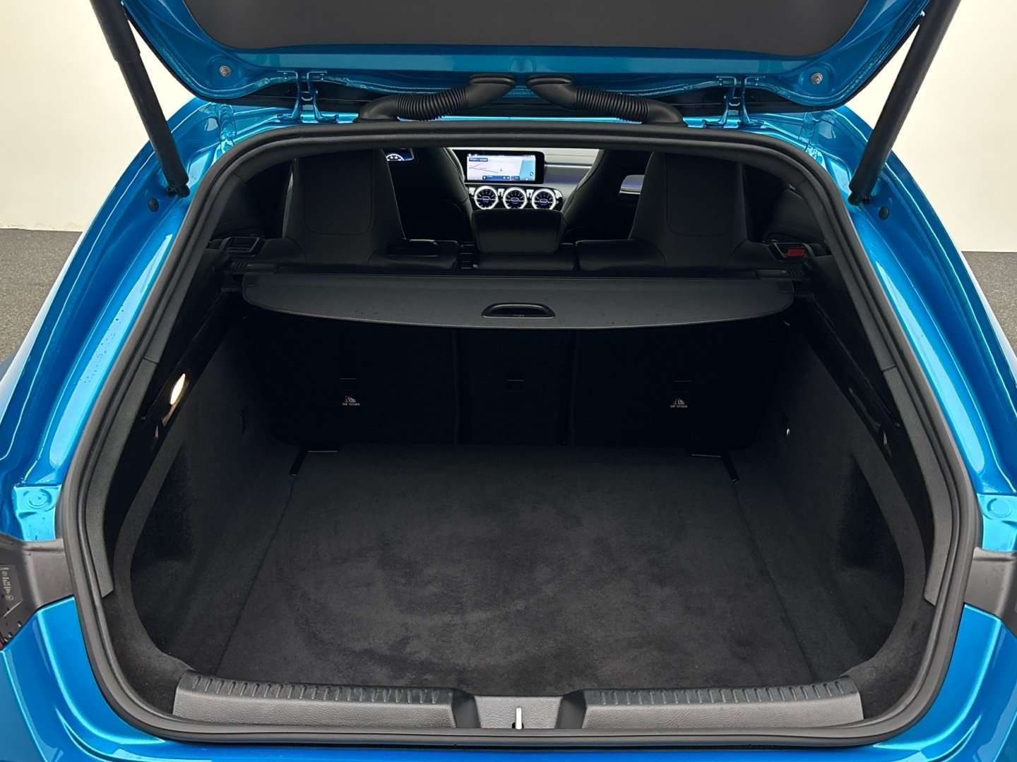 Mercedes CLA Shooting Break 200 AMG-LINE - 2025 - Joinsteer - #15