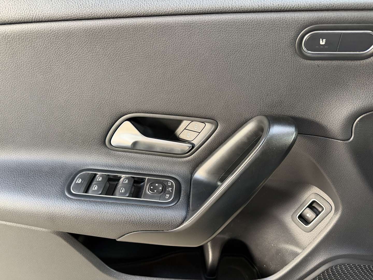 Mercedes CLA 250 Business Line - 2023 - Joinsteer - #16