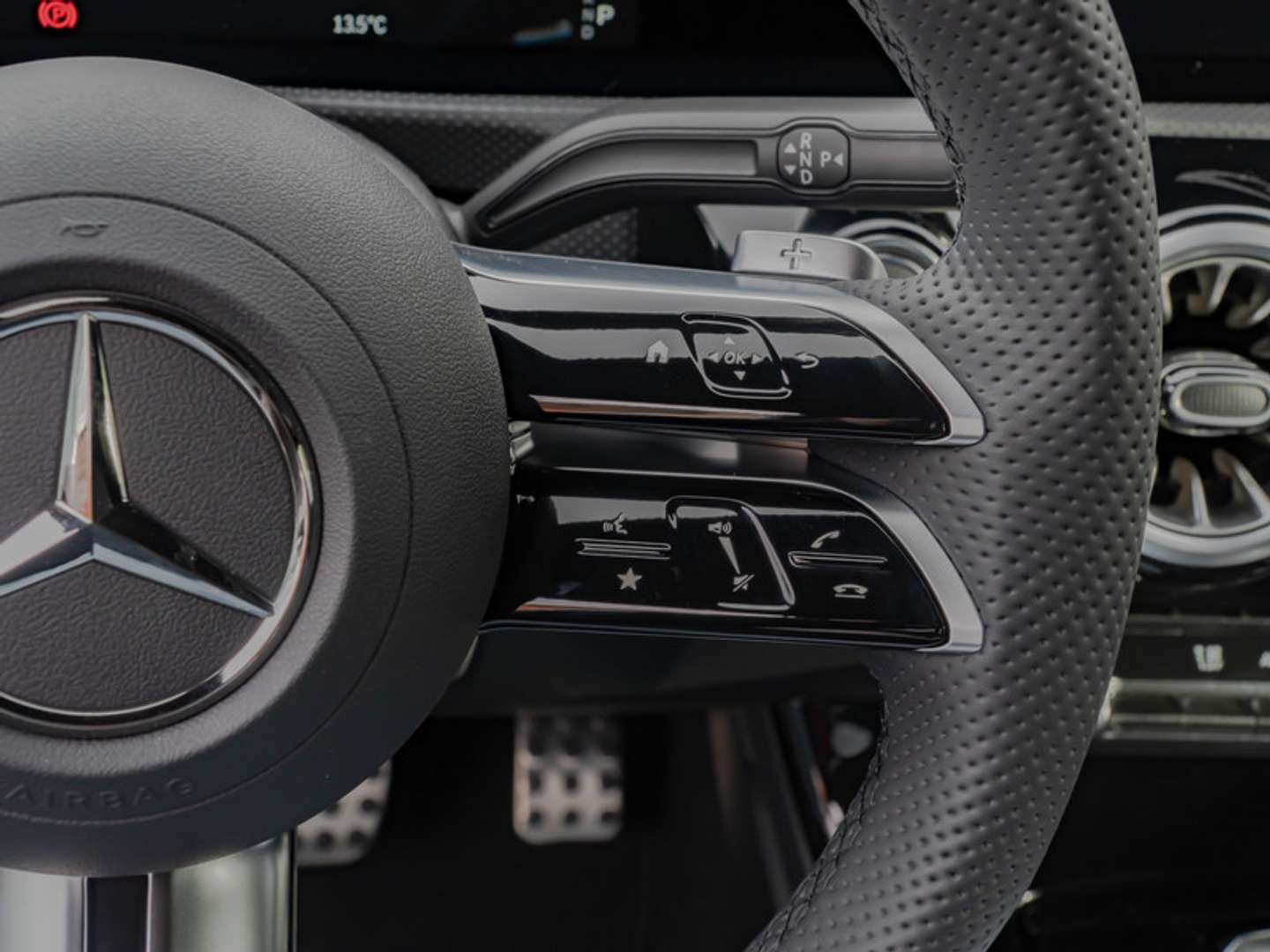 Mercedes CLA Shooting Break 200 AMG-LINE - 2025 - Joinsteer - #13