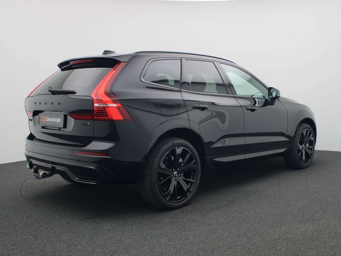 Volvo XC60 T6 Plug-in Hybrid AWD Plus Black Edition - 2025 - Joinsteer - #3