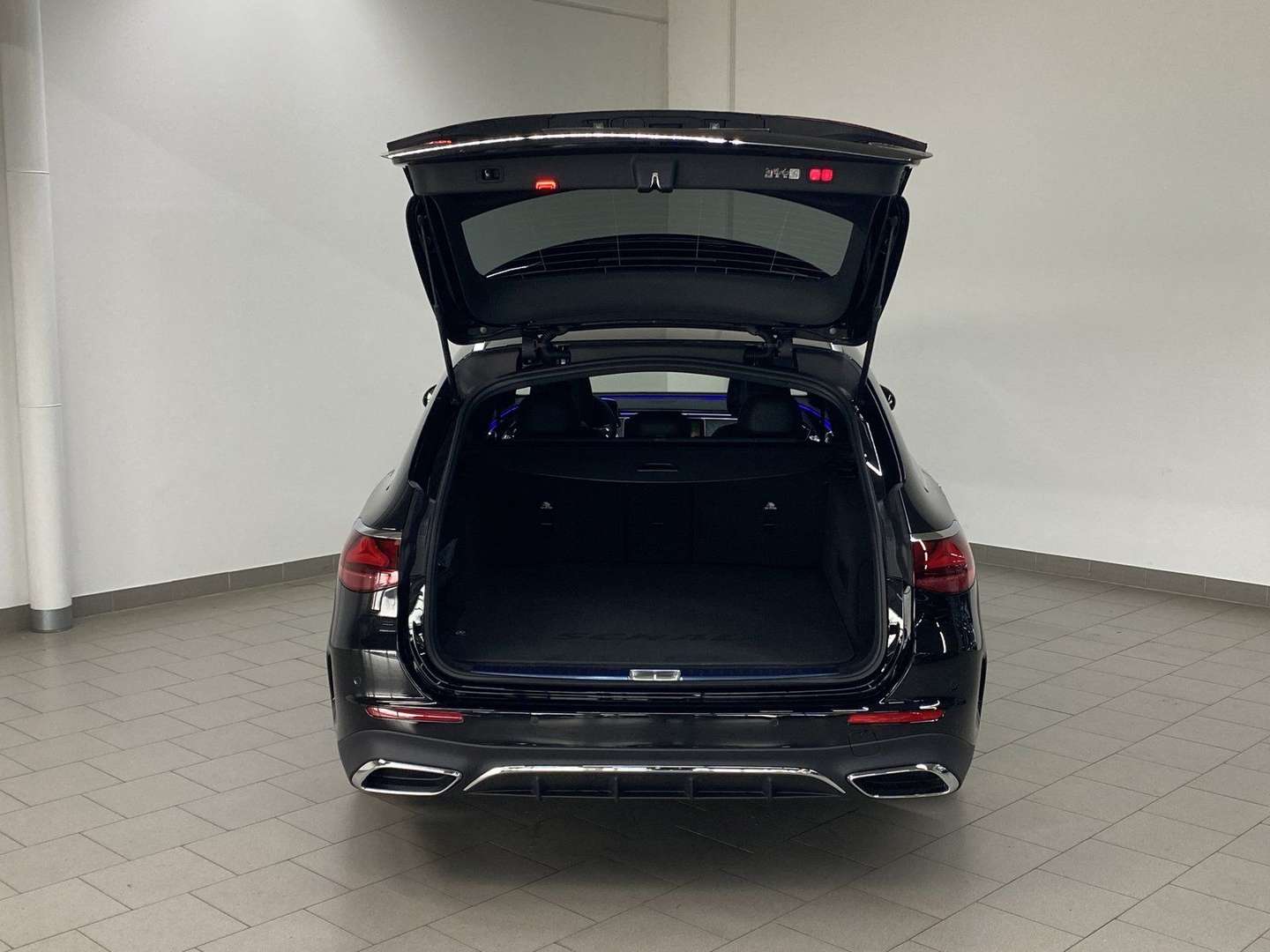 Mercedes Classe E Break 220 AMG Line - 2025 - Joinsteer - #13