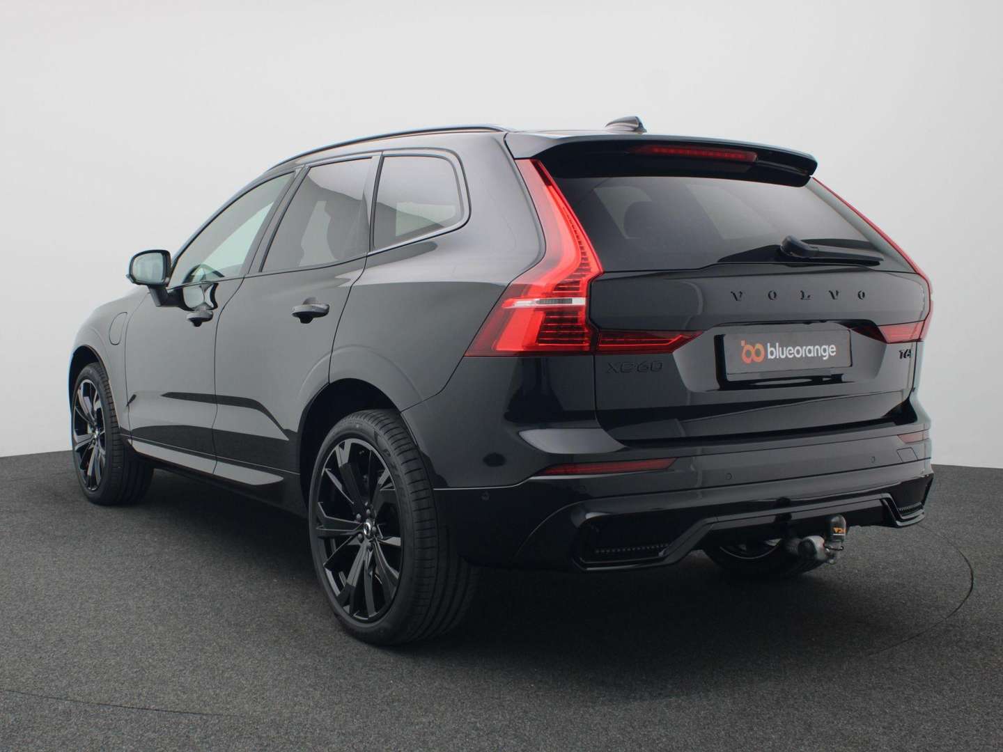 Volvo XC60 T6 Plug-in Hybrid AWD Plus Black Edition - 2025 - Joinsteer - #9