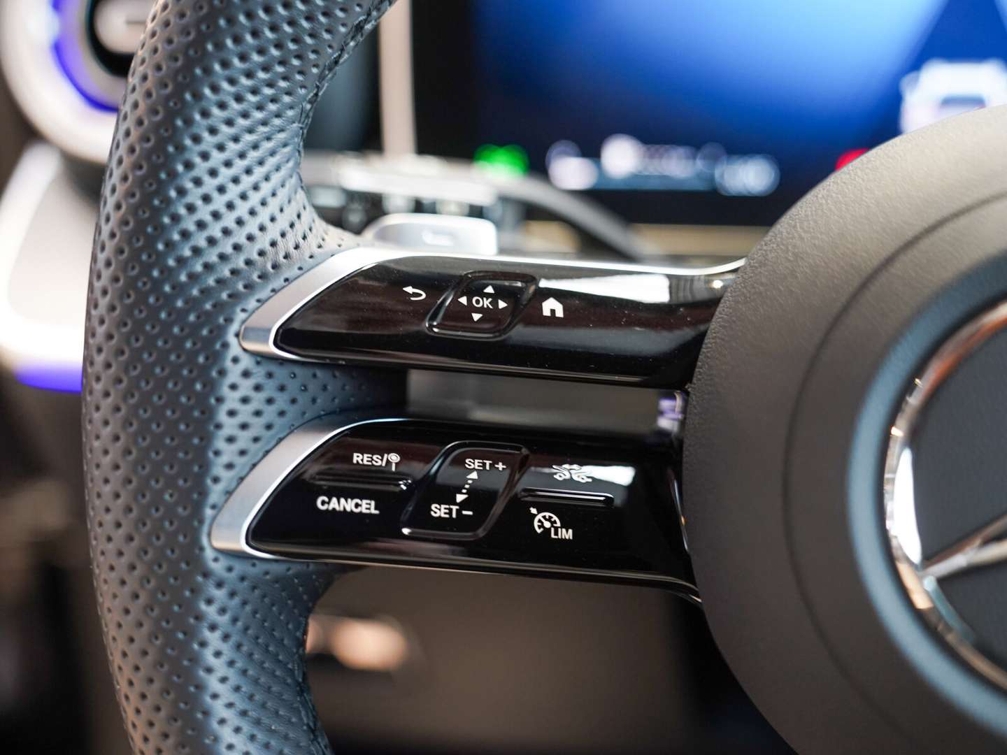 Mercedes Classe C 300 E 300 AMG Line - 2024 - Joinsteer - #18