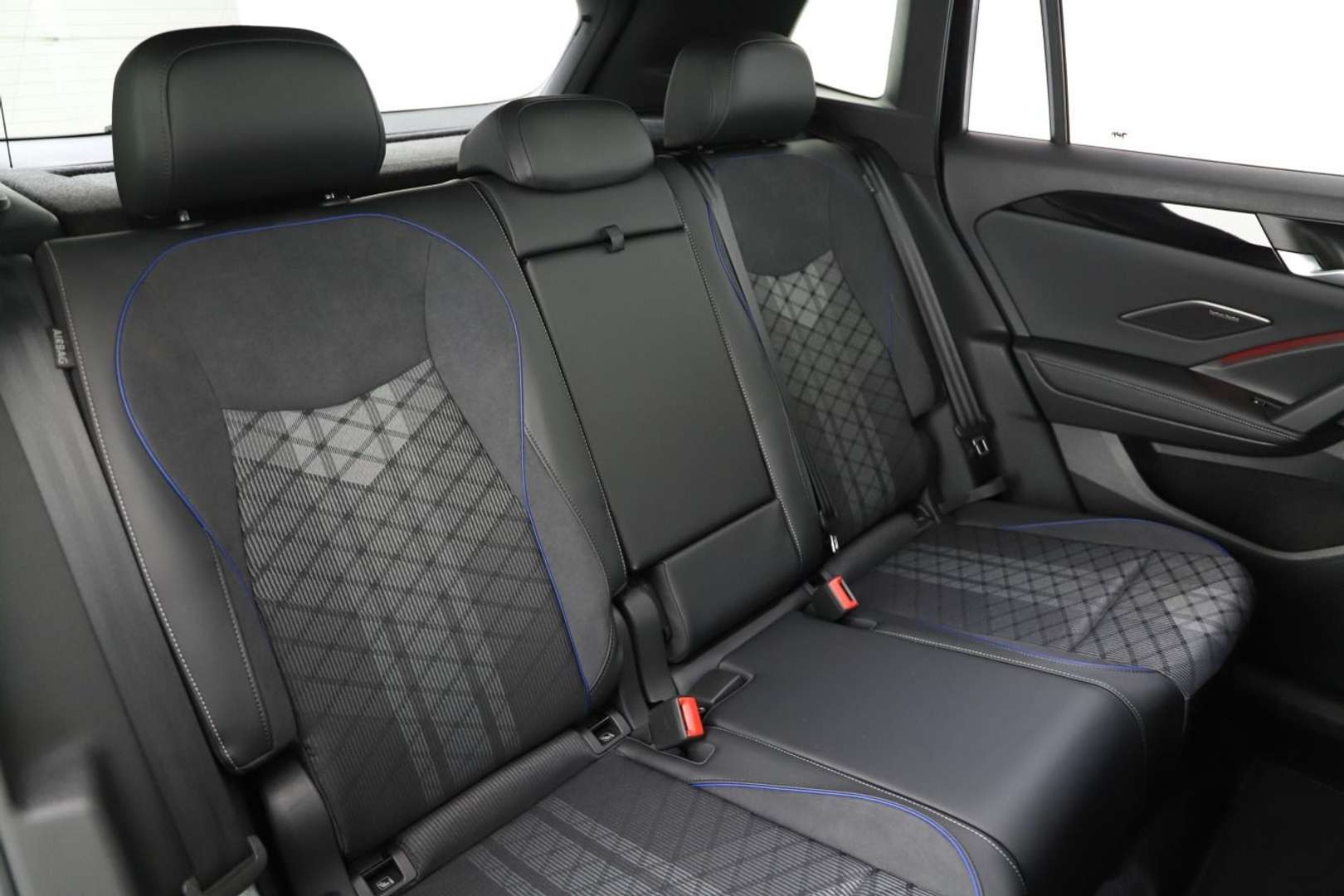 Volkswagen TIGUAN TDI 4Motion R-Line - 2024 - Joinsteer - #5