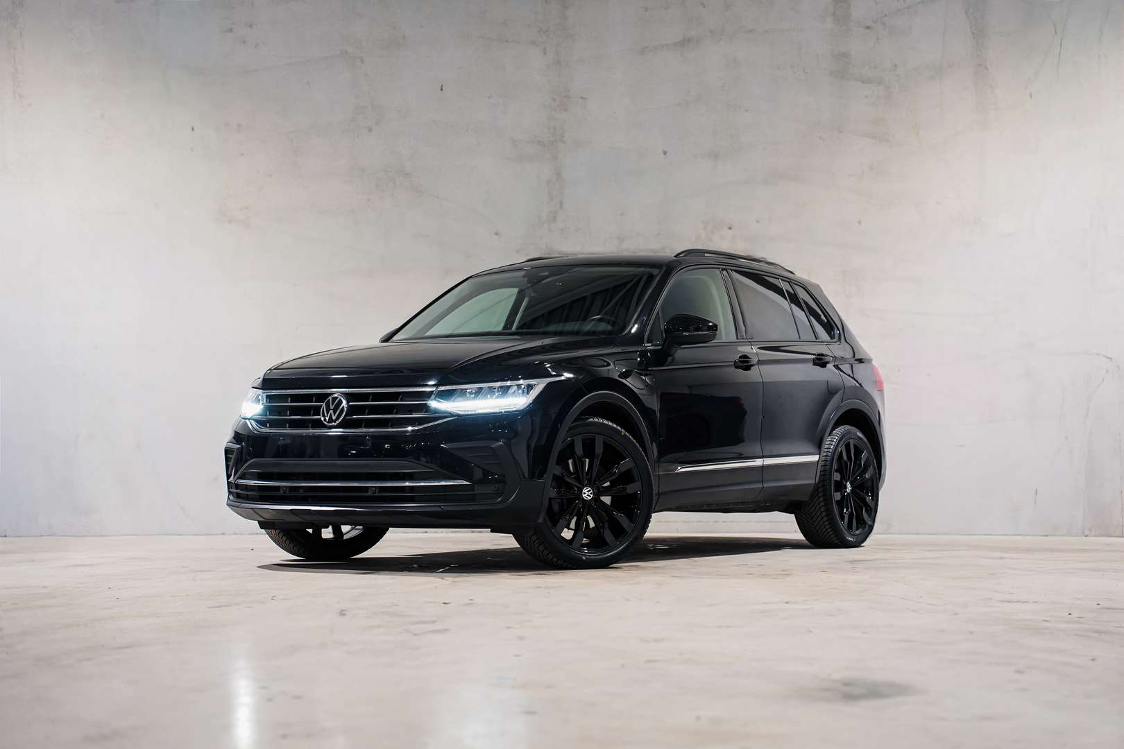 Volkswagen TIGUAN GTE - 2021 - Joinsteer - #1