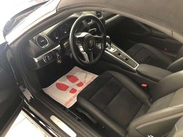 Porsche 718 Boxster Spyder — photo 8