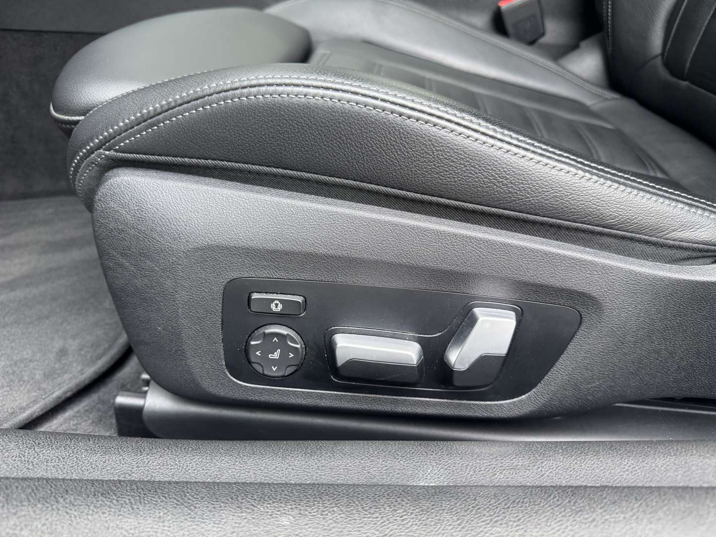 BMW Série 420i Coupé M Sport 420i - 2022 - Joinsteer - #8