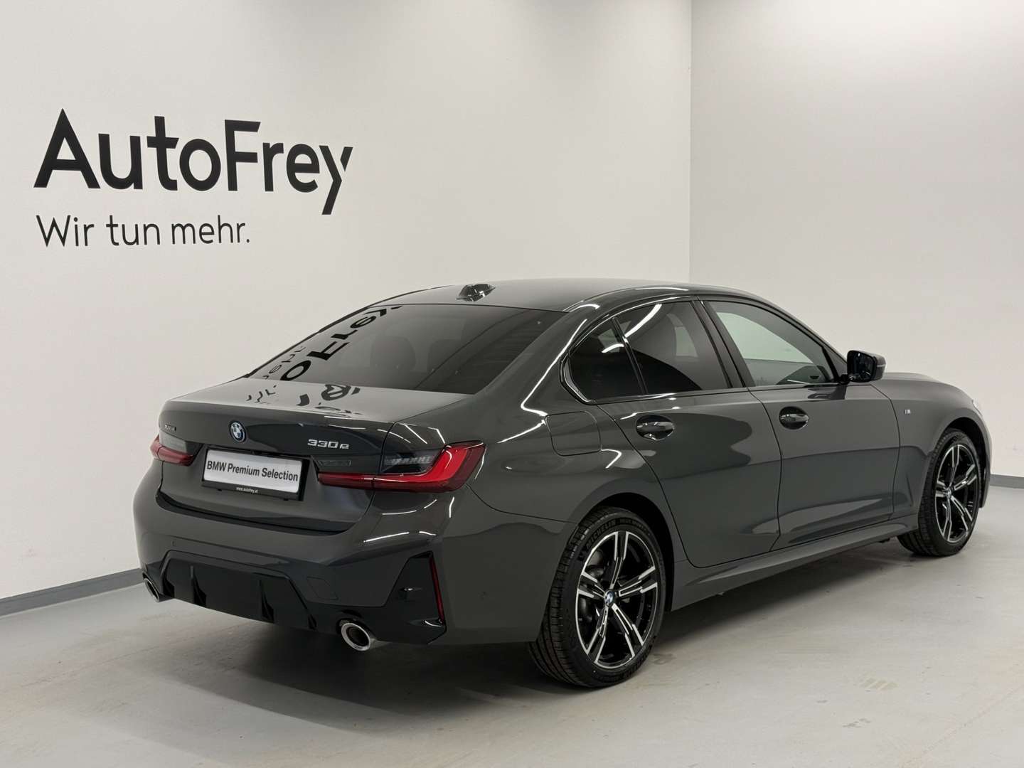 BMW 330e XDrive - 2025 - Joinsteer - #2