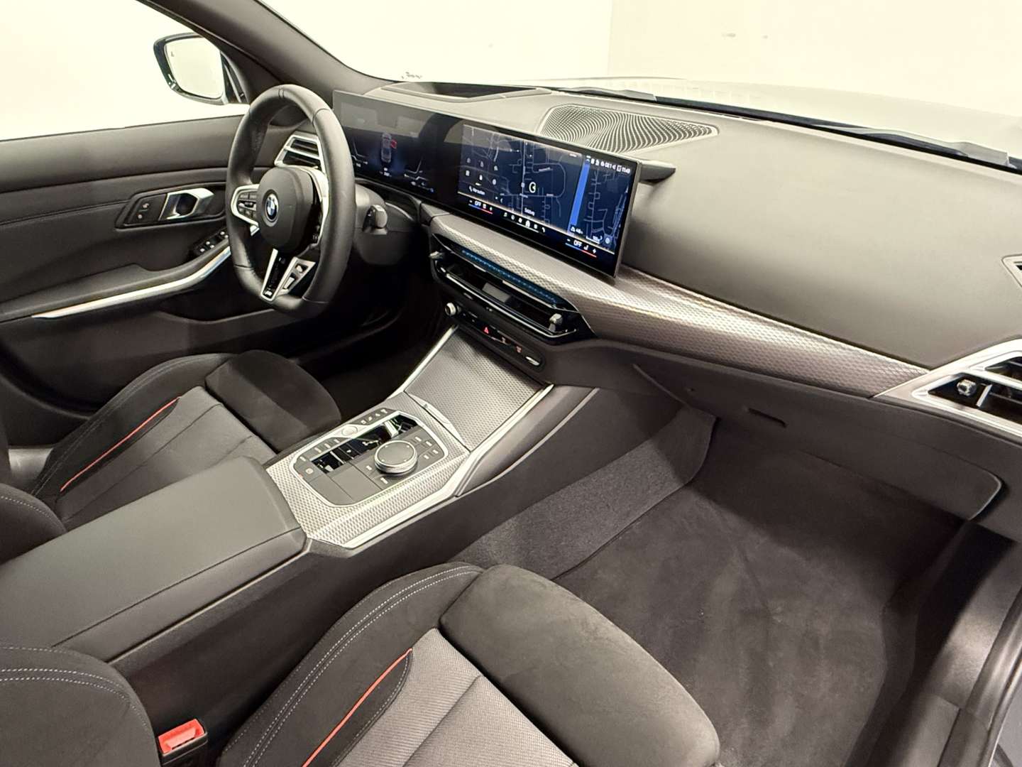 BMW 330e XDrive - 2025 - Joinsteer - #5
