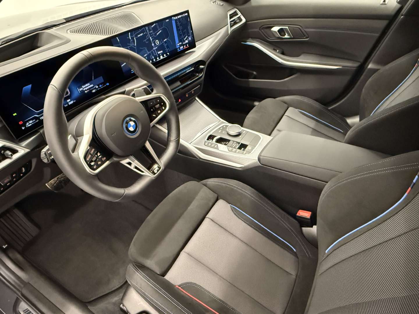 BMW 330e XDrive - 2025 - Joinsteer - #7