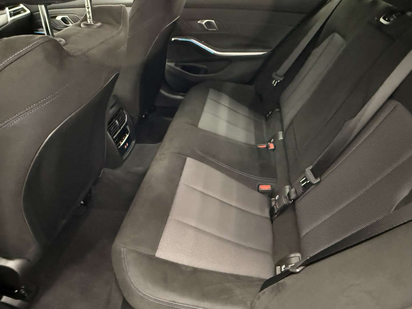 BMW 330e XDrive - 2025 - Joinsteer - #13