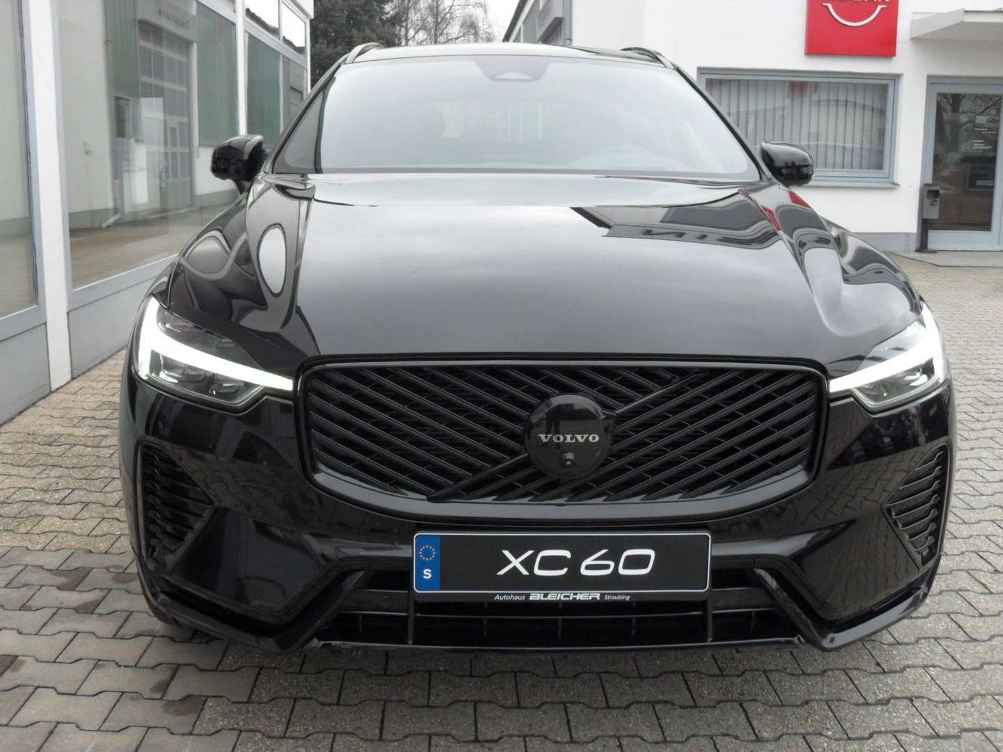 Volvo XC60 B5 Plus - 2025 - Joinsteer - #1