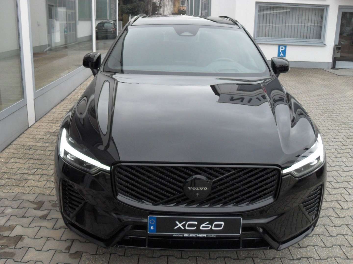 Volvo XC60 B5 Plus - 2025 - Joinsteer - #2