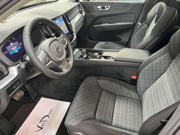 Volvo XC60 T6 Recharge Core — photo 9