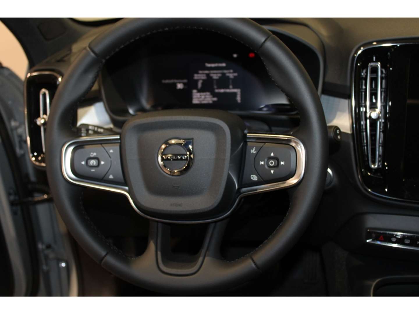 Volvo XC40 B3 Business - 2026 - Joinsteer - #6