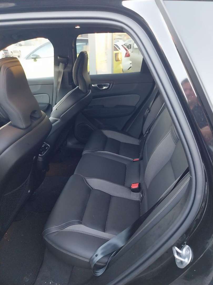 Volvo XC60 B5 Ultra Black Edition - 2025 - Joinsteer - #6