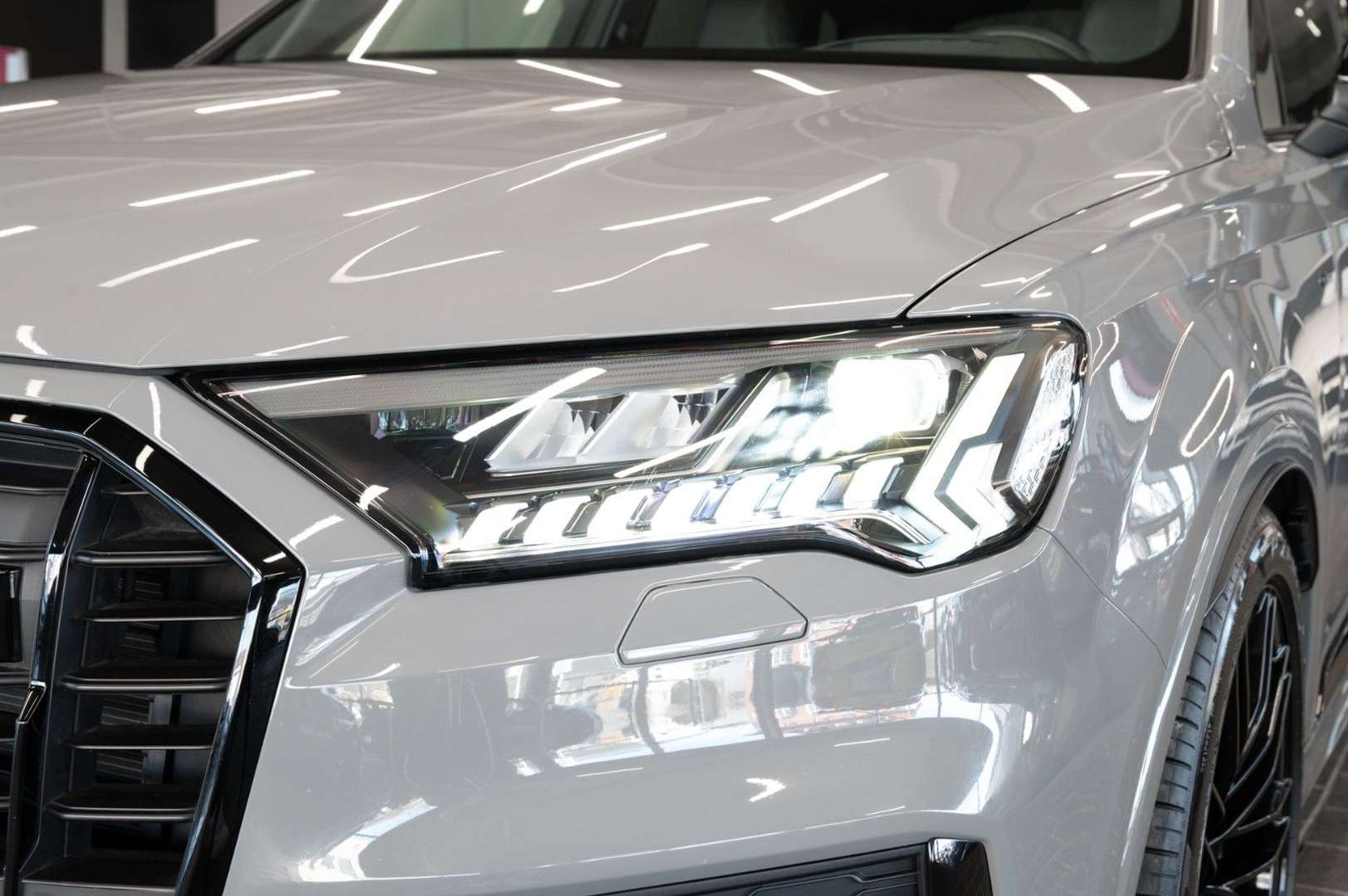 Audi Q7 S Line Competition Plus - 2023 - Joinsteer - #4