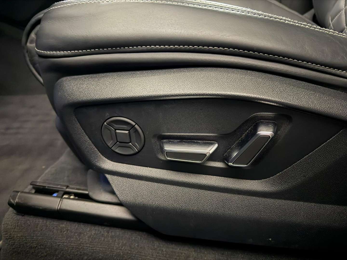 Audi Q8 S Line 50 TDI - 2022 - Joinsteer - #8