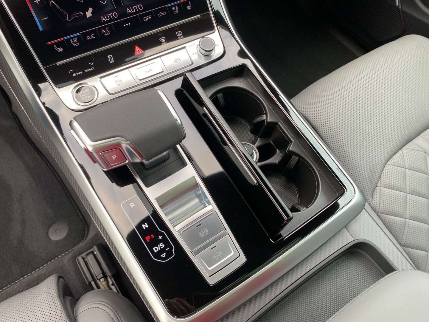 Audi Q7 S Line TFSI E - 2025 - Joinsteer - #15