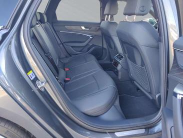 Audi A6 S Line Avant 55 TFSI — photo 11