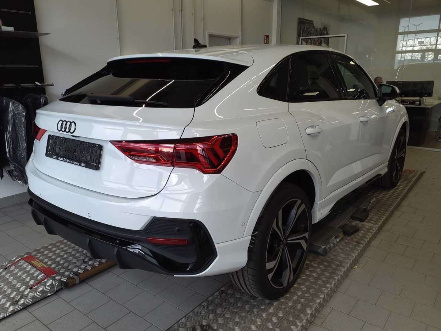 Audi Q3 S Line 45 TFSIe - 2022 - Joinsteer - #3
