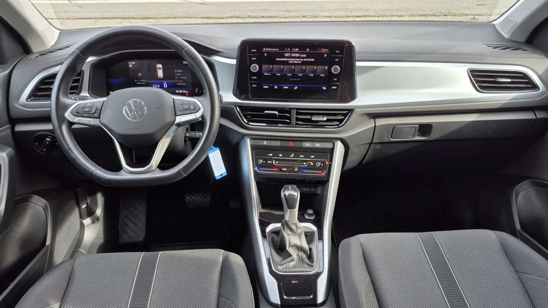 Volkswagen T-Roc TSI Life - 2023 - Joinsteer - #9