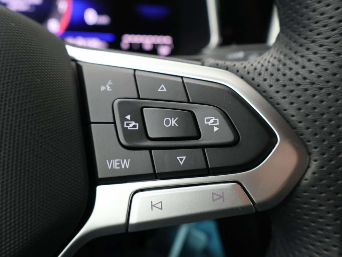 Volkswagen T-Roc R-Line - 2025 - Joinsteer - #10