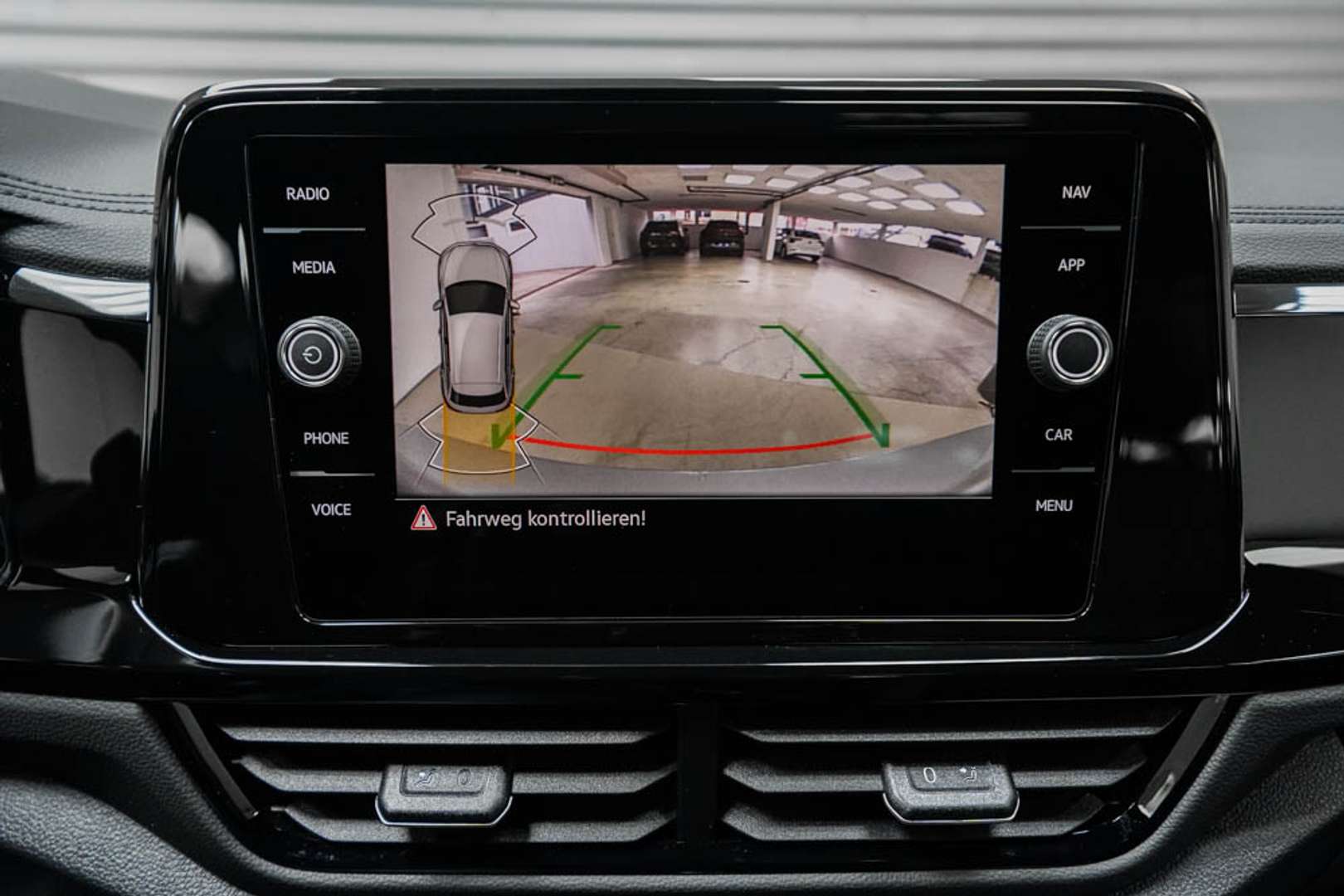 Volkswagen T-Roc R-Line - 2025 - Joinsteer - #12