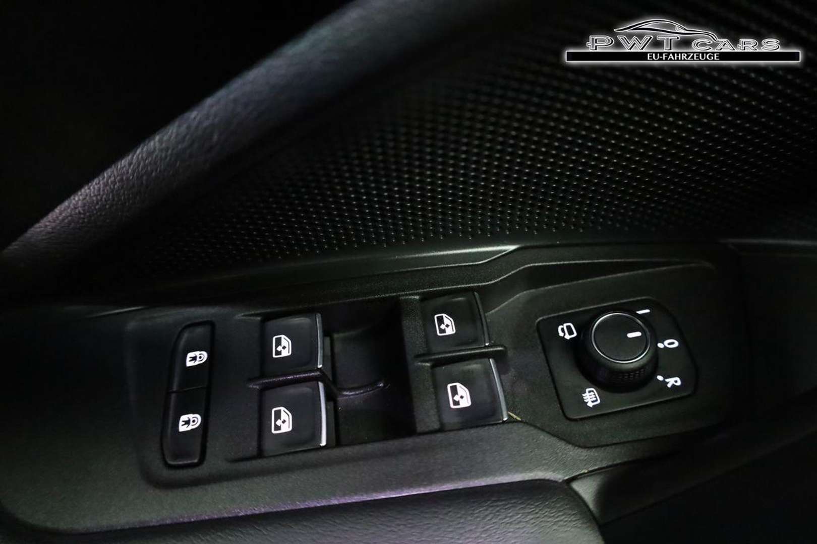 Volkswagen T-CROSS EHybrid R-Line - 2026 - Joinsteer - #6