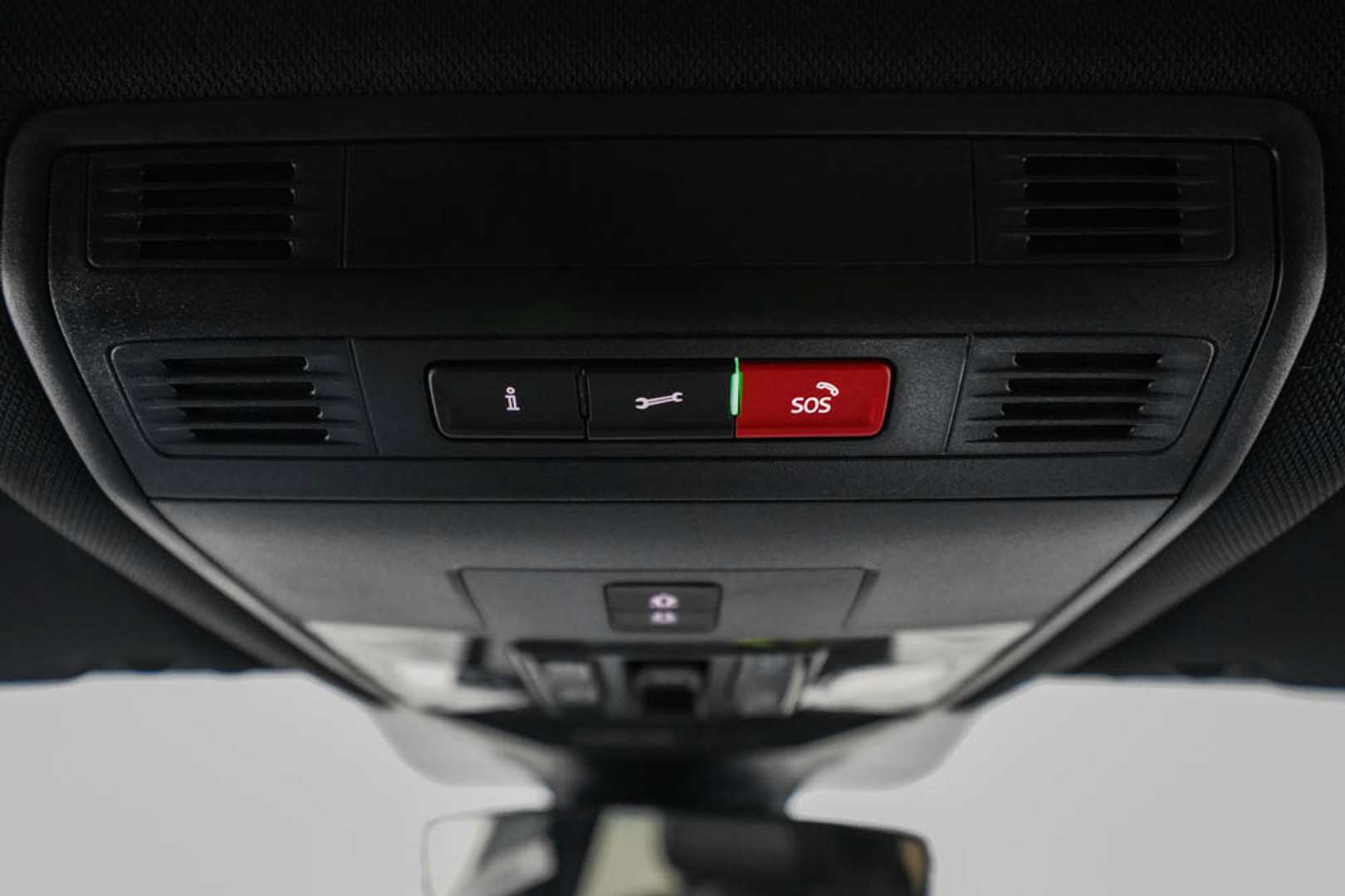 Volkswagen T-Roc R-Line - 2025 - Joinsteer - #13