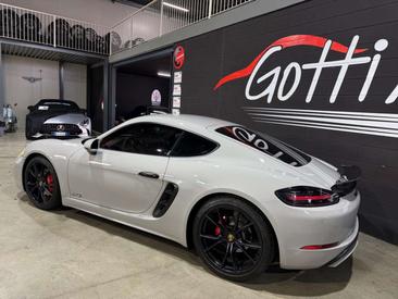 Porsche 718 Cayman GTS — photo 2