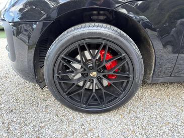 Porsche Macan S — photo 8