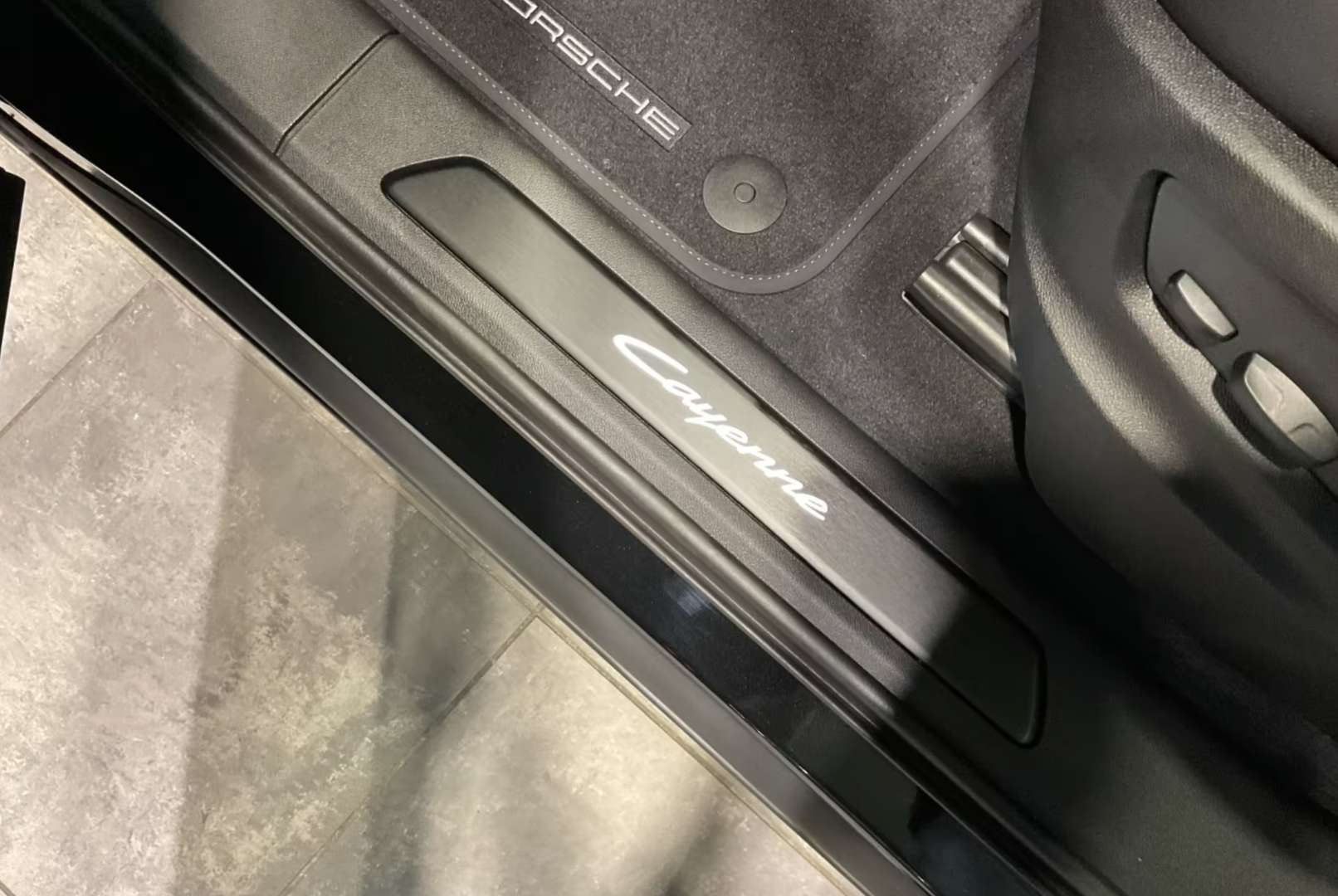 Porsche Cayenne Coupé Black Edition - 2026 - Joinsteer - #16