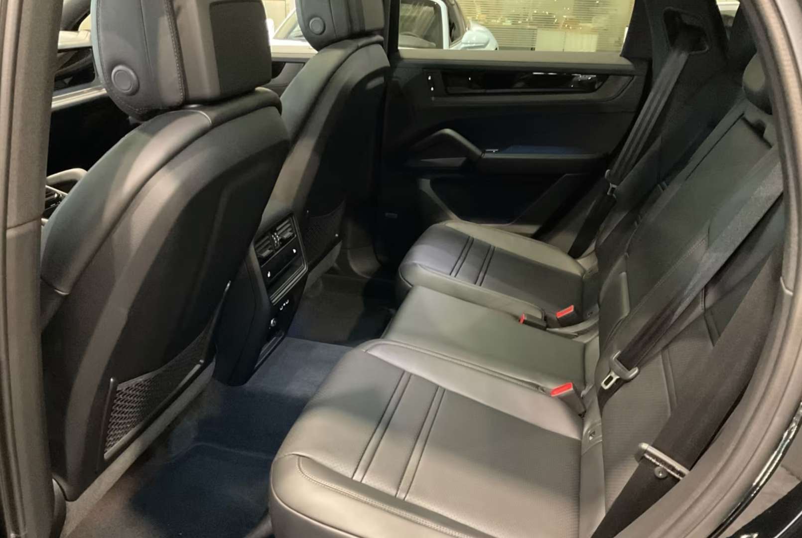 Porsche Cayenne Coupé Black Edition - 2026 - Joinsteer - #23