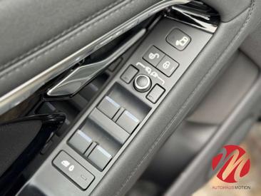 Land Rover Range Rover Evoque R-Dynamic SE — photo 23