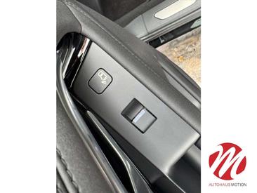 Land Rover Range Rover Evoque R-Dynamic SE — photo 27