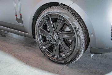 Land Rover Range Rover HSE Hybrid P550e Blackpack MY25 — photo 3