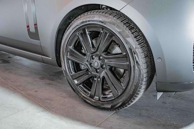 Land Rover Range Rover HSE Hybrid P550e Blackpack MY25