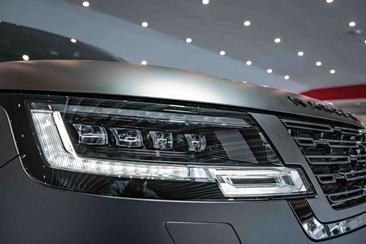 Land Rover Range Rover HSE Hybrid P550e Blackpack MY25 — photo 4