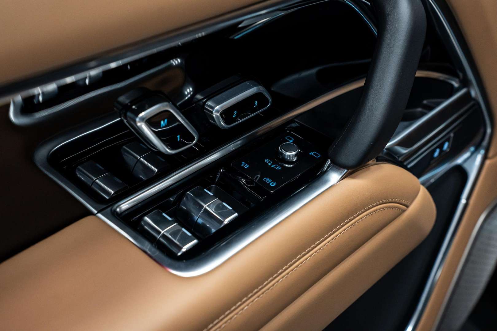 Land Rover Range Rover 3.0 P550e Autobiography PHEV Meridian Signature - 2025 - Joinsteer - #3