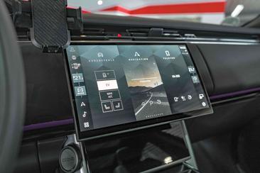 Land Rover Range Rover HSE Hybrid P550e Blackpack MY25 — photo 27
