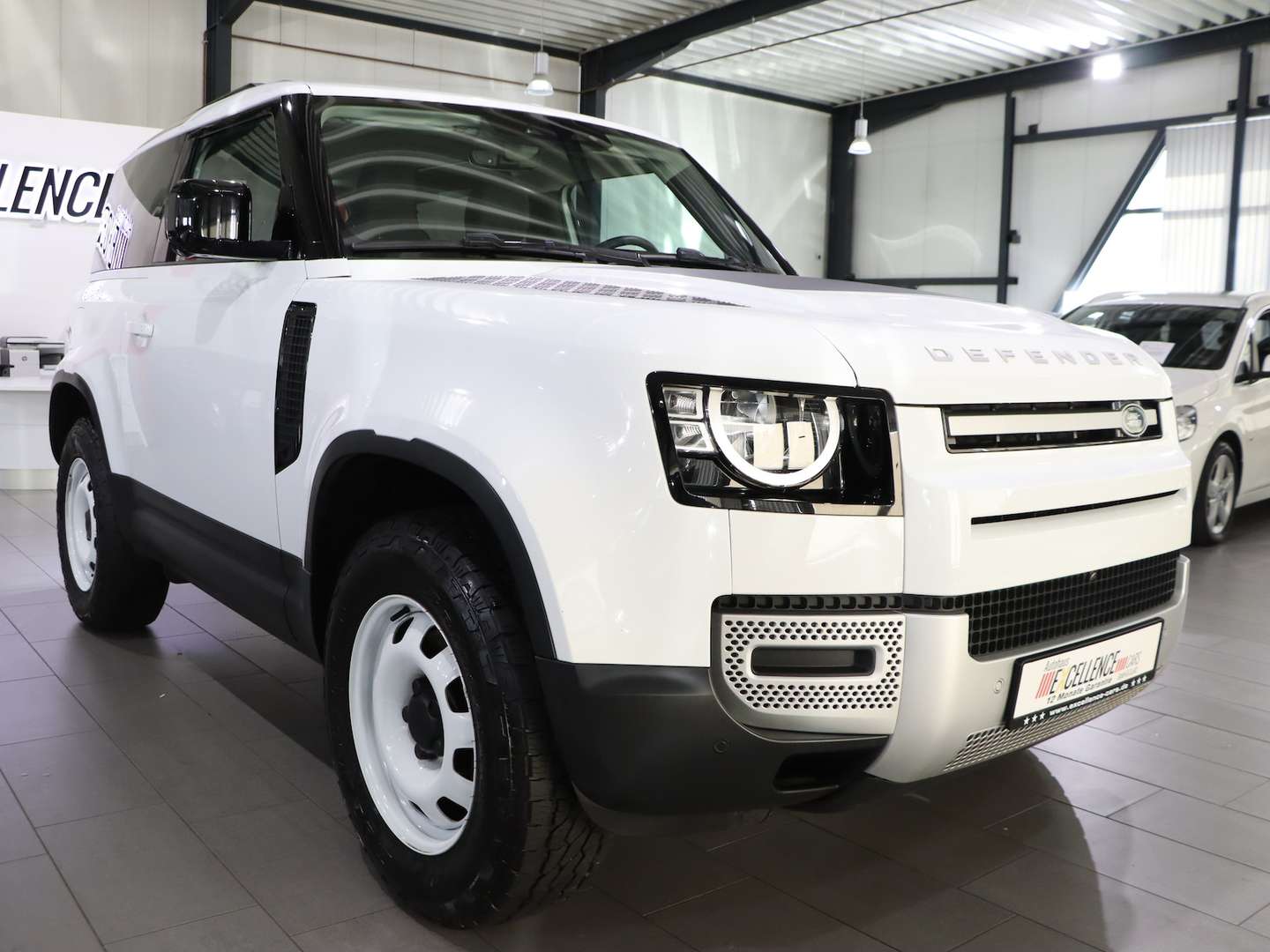 Land Rover Defender 90 D200 90S / 6-SITZER / PANORAMA-SEITEN - 2023 - Joinsteer - #8