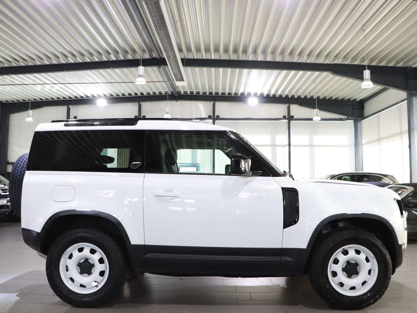 Land Rover Defender 90 D200 90S / 6-SITZER / PANORAMA-SEITEN - 2023 - Joinsteer - #11