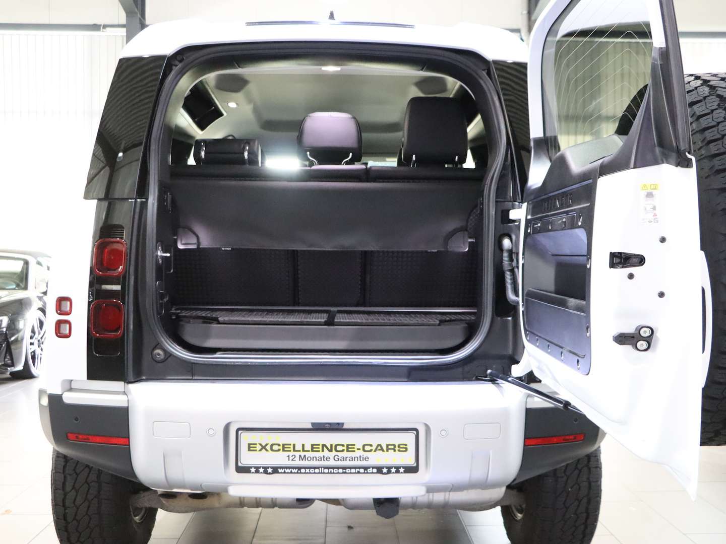 Land Rover Defender 90 D200 90S / 6-SITZER / PANORAMA-SEITEN - 2023 - Joinsteer - #20