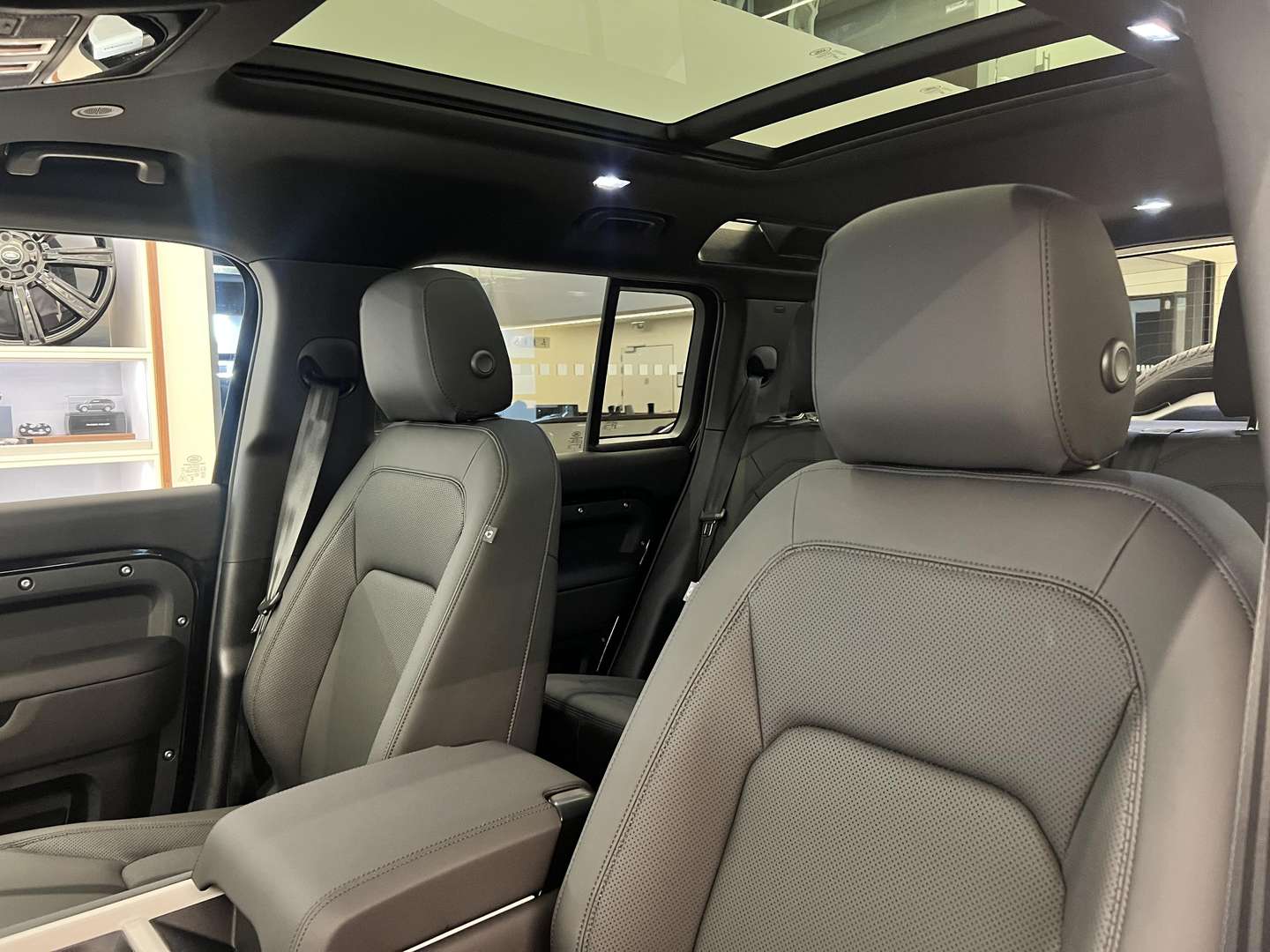 Land Rover Defender S - 2026 - Joinsteer - #11